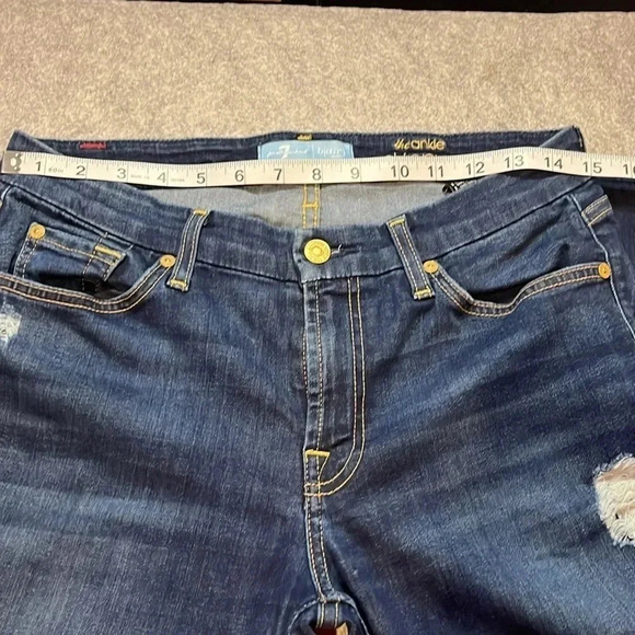 7 for all Mankind, The Ankle Skinny. Dark  Wash. Size 28. - Picture 7 of 10
